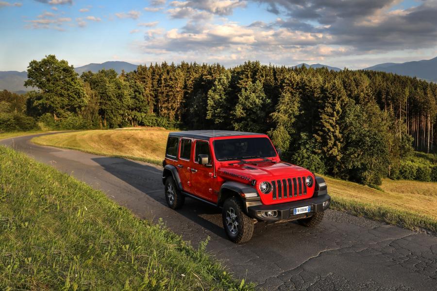  Jeep Wrangler Unlimited Rubicon (JL) 2018 года  (EU) (фото 30 из 46)